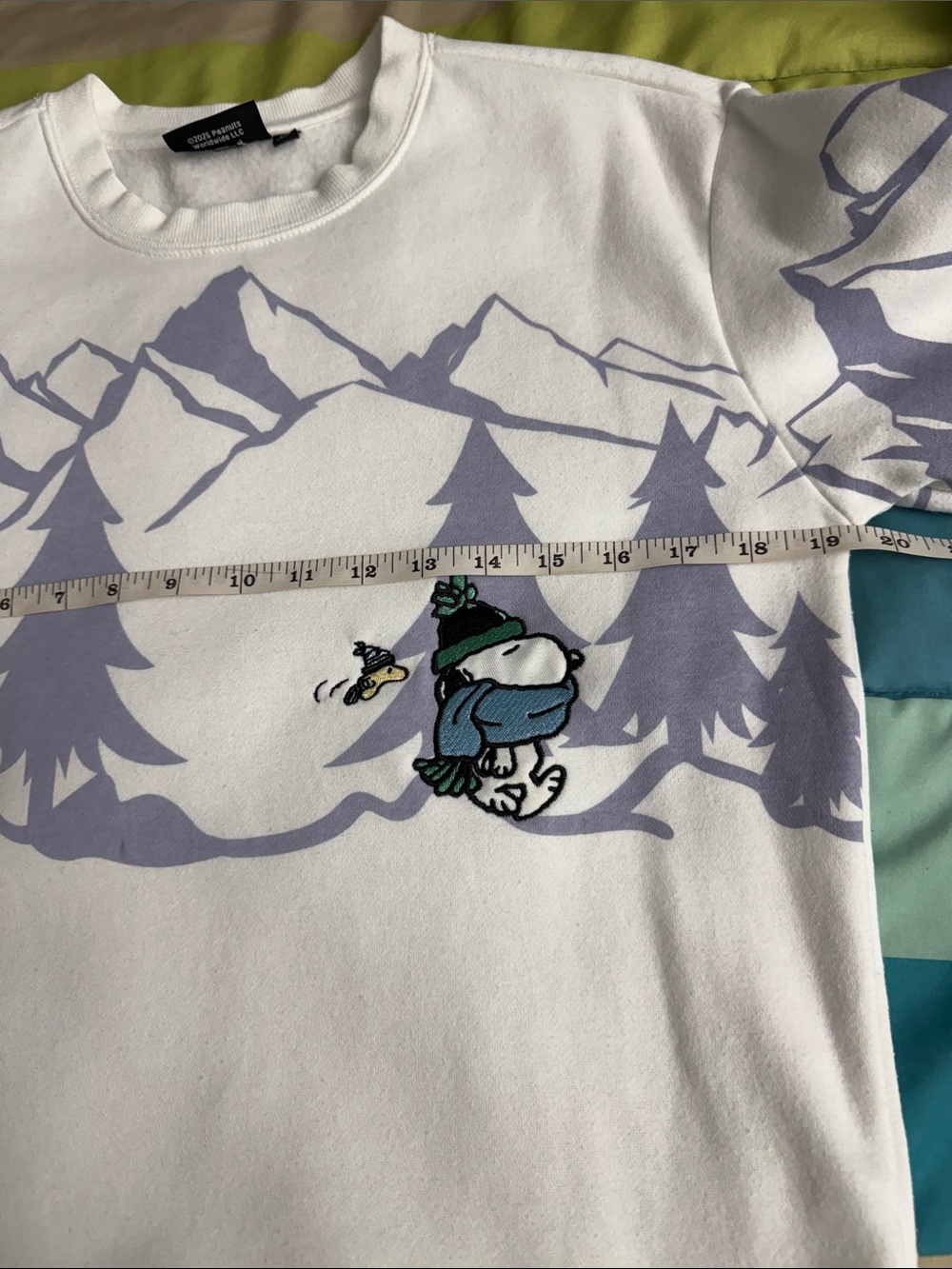 Peanuts x Aeropostale EUC crewneck soft microfleece sweater with raw hem - Picture 7 of 9